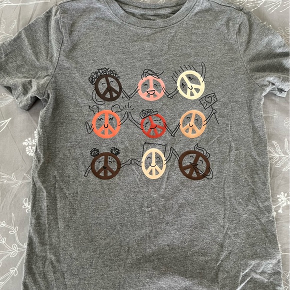 Short Sleeve Peace Sign Face Shirt 8/10 - Picture 3 of 8